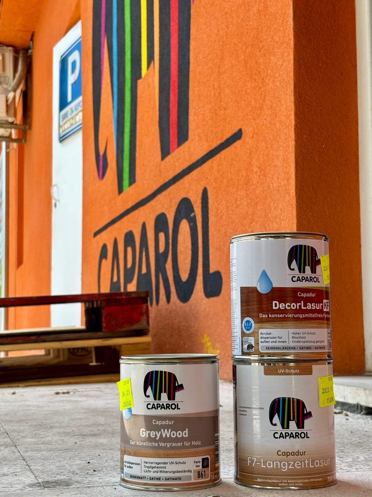 Caparol proizvodi ispred trgovine Lapad Kolor